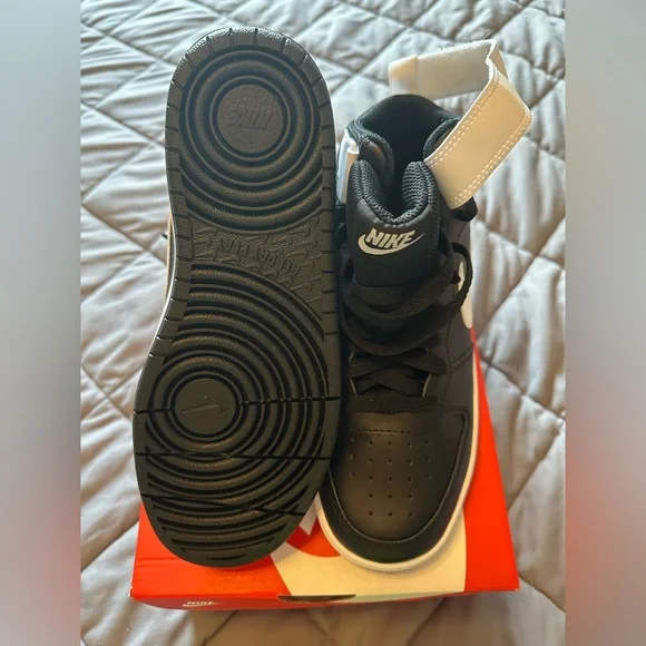 Nike Court Borough 2 High Tops - Picture 5 of 7